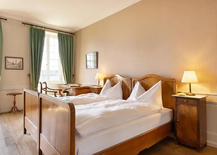 Hotel St Petersinsel 3*